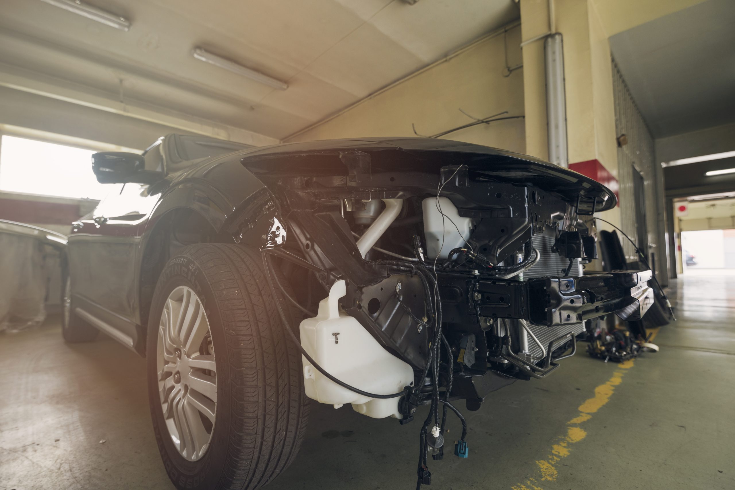 modern-automobile-mechanic-composition modern-automobile-mechanic-composition
